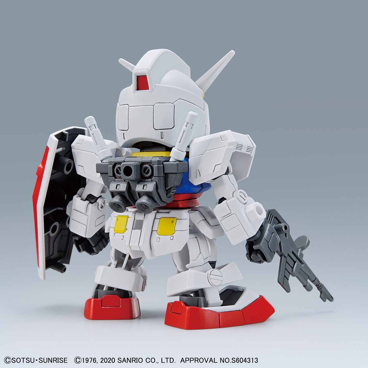 This model kit combines Hello Kitty and RX-78-2 Gundam in SD EX-Standard form, allowing separate or hybrid display options. It includes poseable figures, accessories, and snap-together assembly.