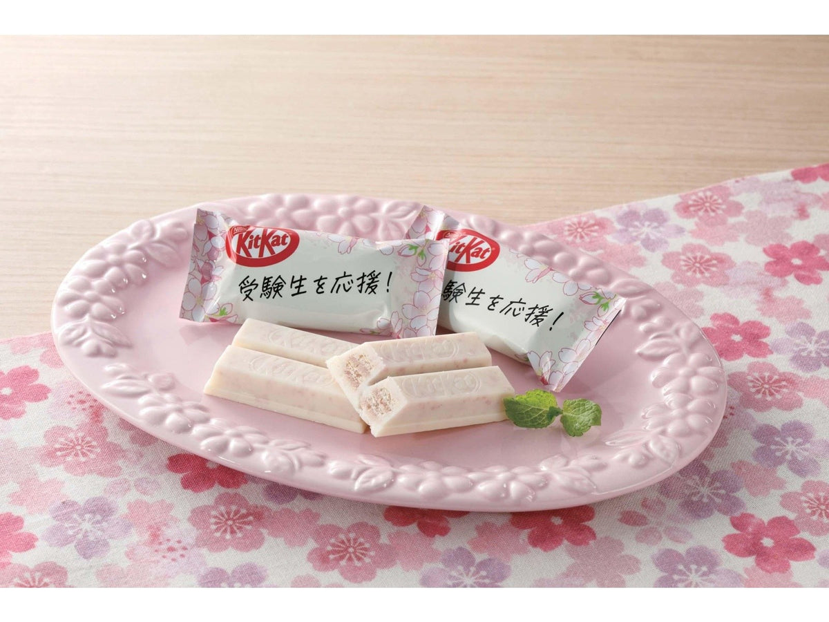 KitKat [Sakura] Mini Biscuits Bag
