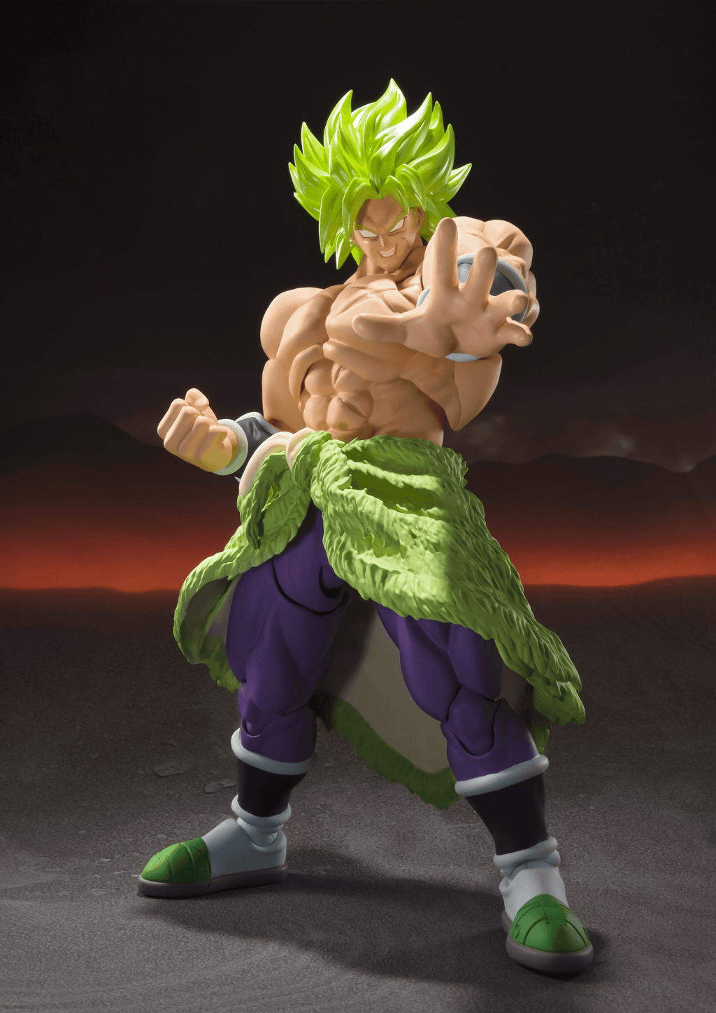 Main body, 2 interchangeable expression parts, 2 pairs of interchangeable hands