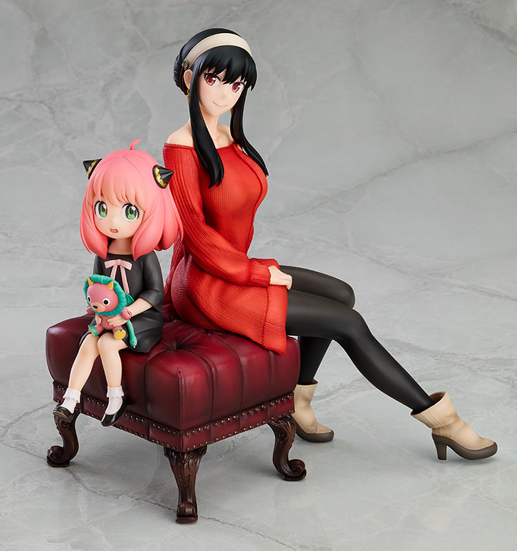 Spy X Family Anya and Yor 1/7 Scale Statue