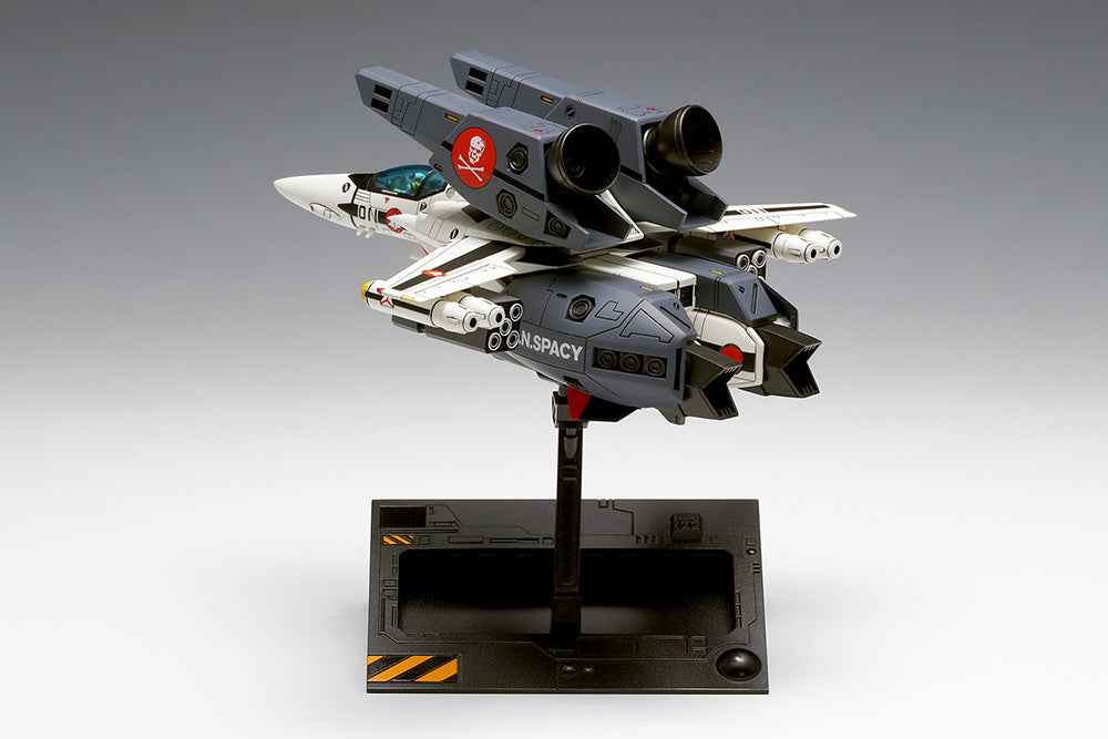 Macross VF-1S/A Super Valkyrie Fighter 1:100 Scale Model Kit