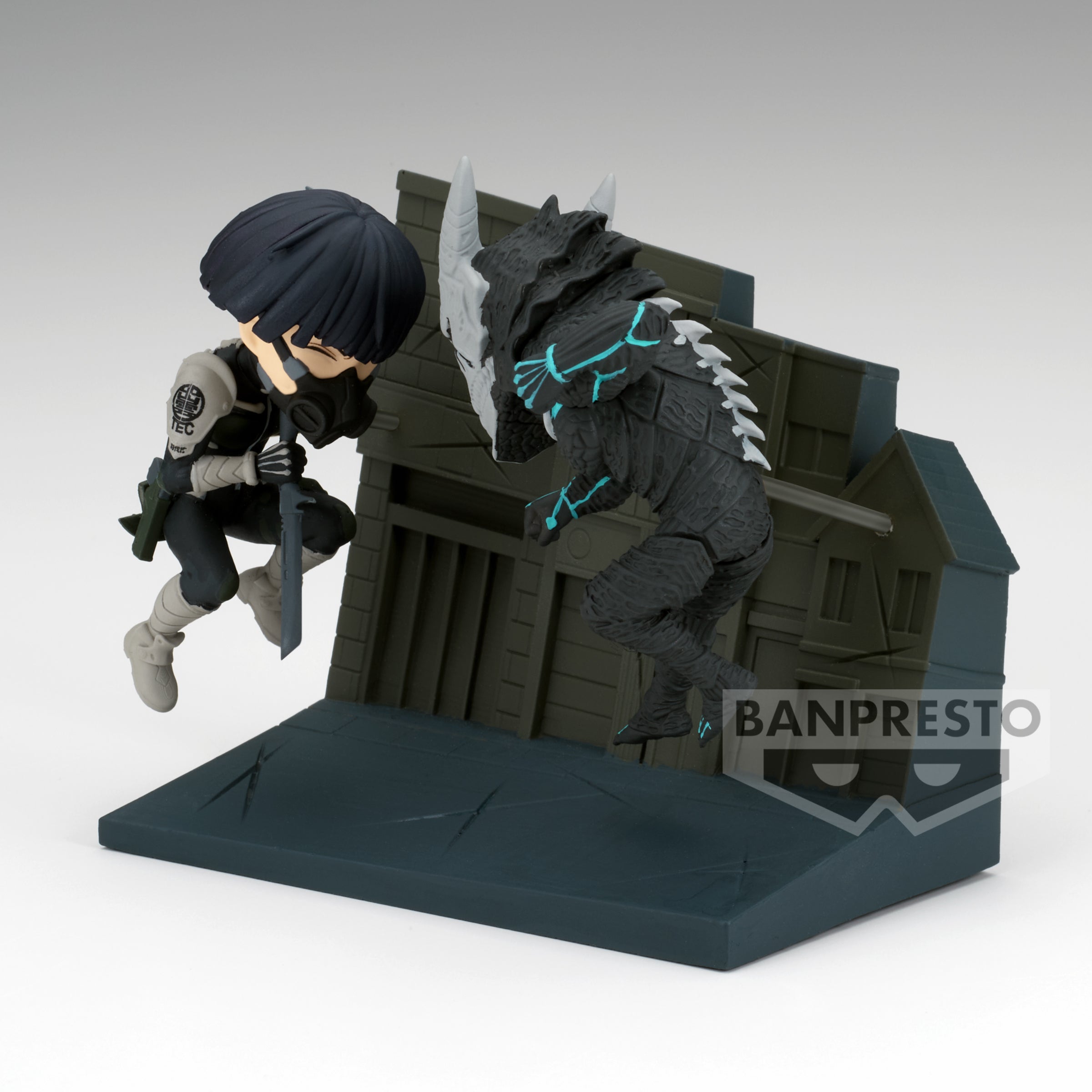 Kaiju No. 8 Soshiro Hoshina vs. Kaiju No. 8 WCF Log Stories Figure