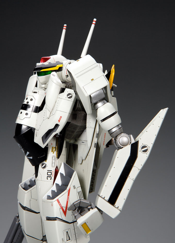 Macross Zero [20] VF-0A/S Battroid Macross Zero 1/72 Scale Model Kit