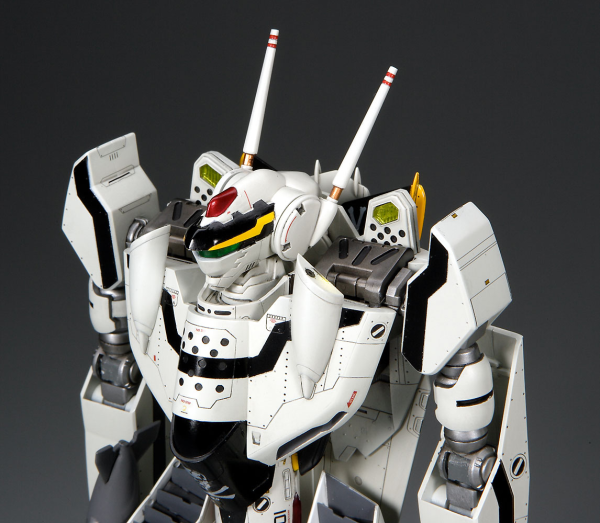 Macross Zero [20] VF-0A/S Battroid Macross Zero 1/72 Scale Model Kit