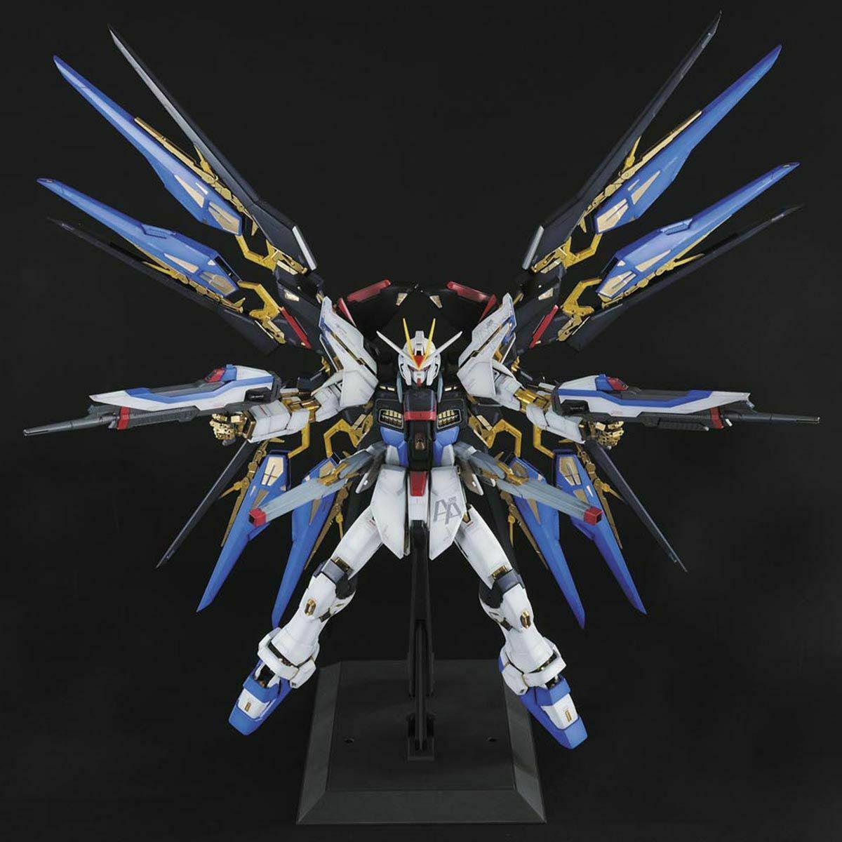 Gundam PG ZGMF-X20A Strike Freedom Gundam 1/60 Scale Perfect Grade Model Kit
