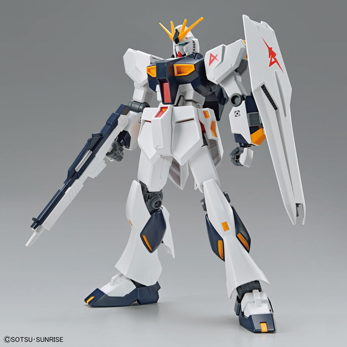 Gundam Entry Grade v Gundam 1/144 Model Kit