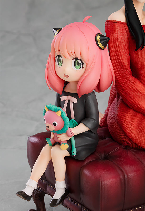 Spy X Family Anya and Yor 1/7 Scale Statue