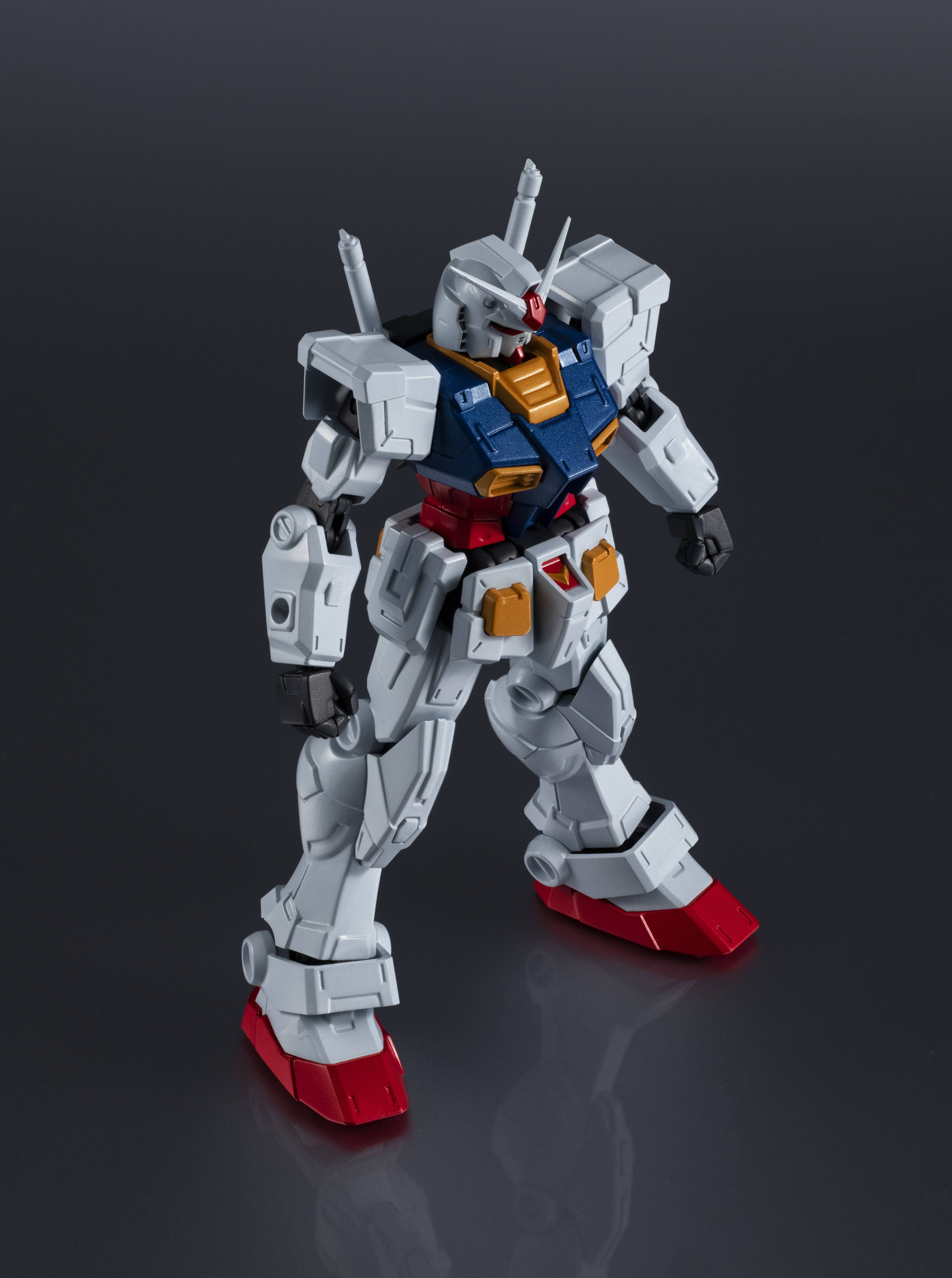 Gundam RX-78-2 Gundam Renewal Gundam Universe Action Figure